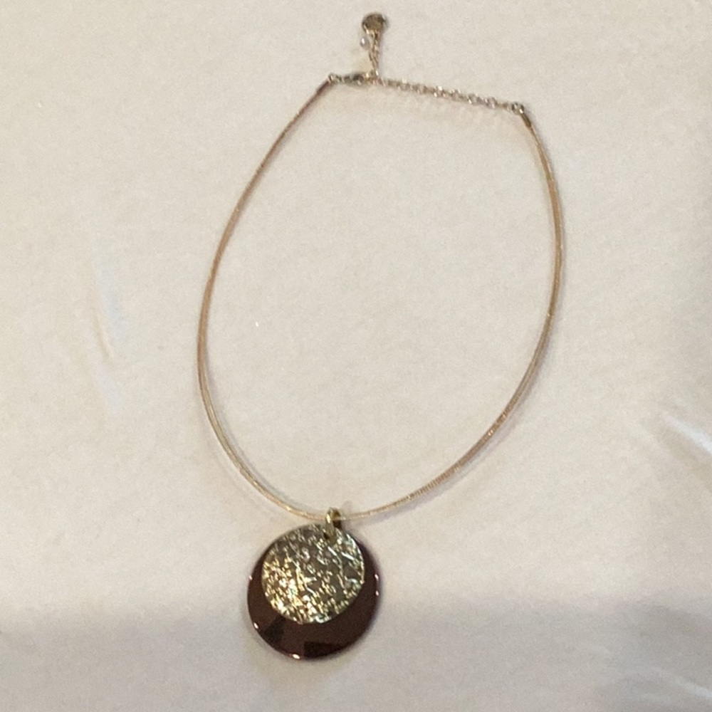 Medallion necklace
